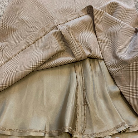 Banana Republic Flared Skirt - Picture 7 of 8